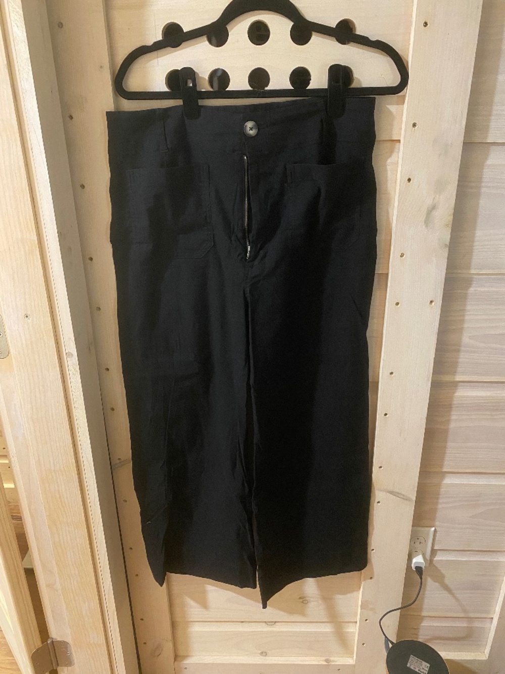 Maeve Colette magic fabric black pants, 32